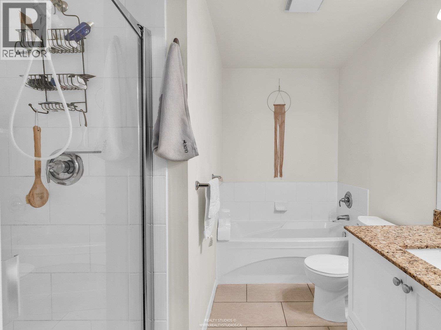 402 285 Ross Drive, New Westminster, British Columbia  V3L 0B9 - Photo 21 - R3107010