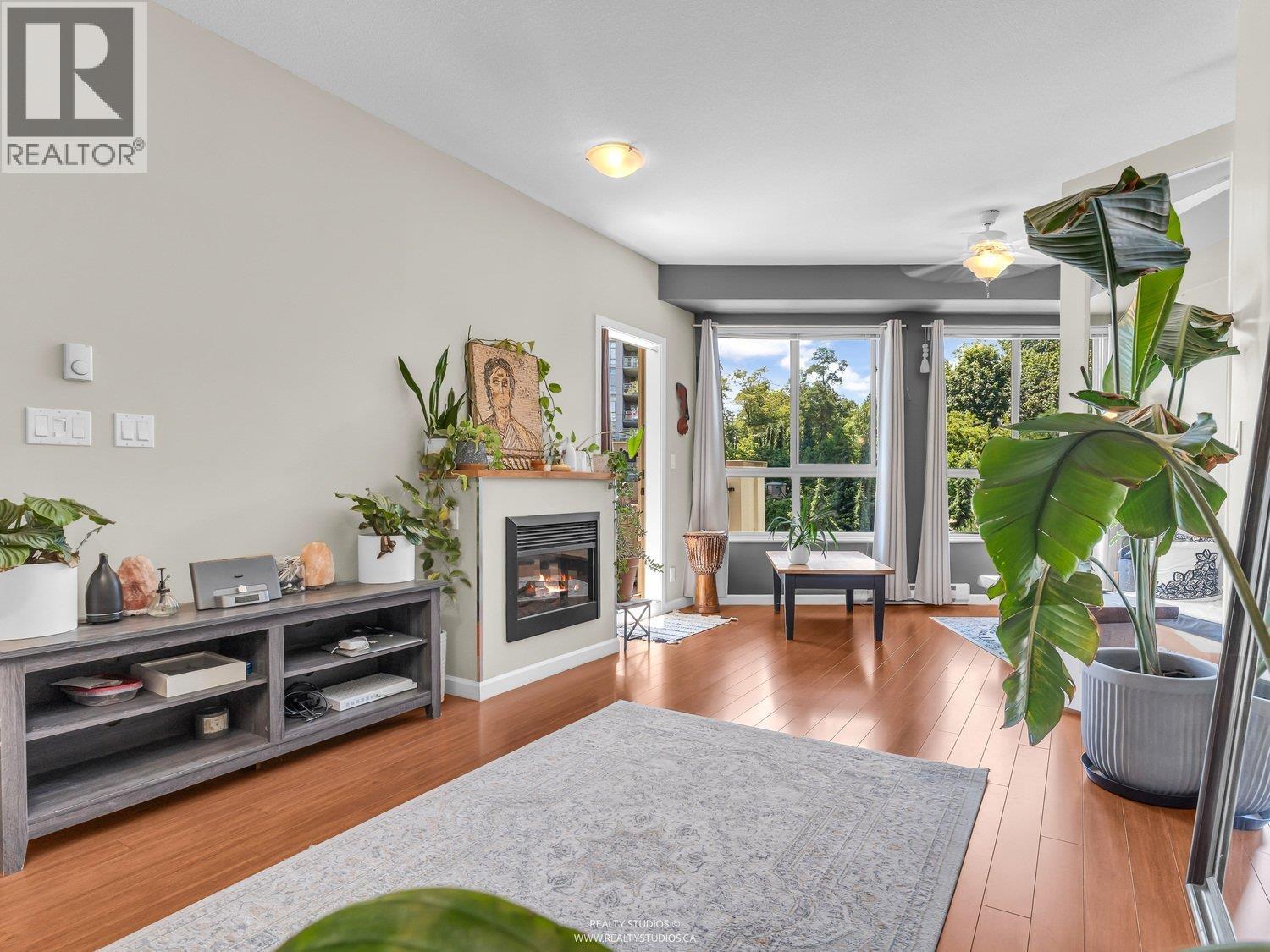 402 285 Ross Drive, New Westminster, British Columbia  V3L 0B9 - Photo 6 - R3107010