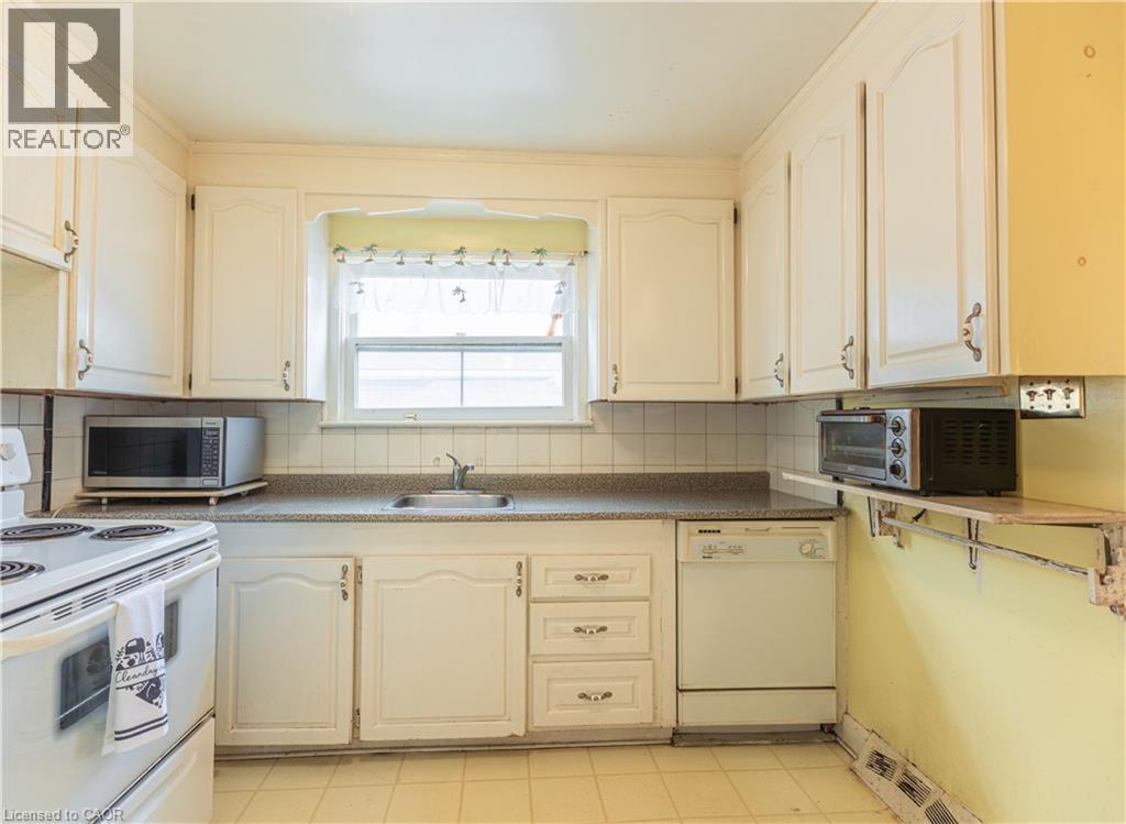 1 Snaresbrook Drive, Toronto, Ontario  M9W 2N5 - Photo 13 - 40817743