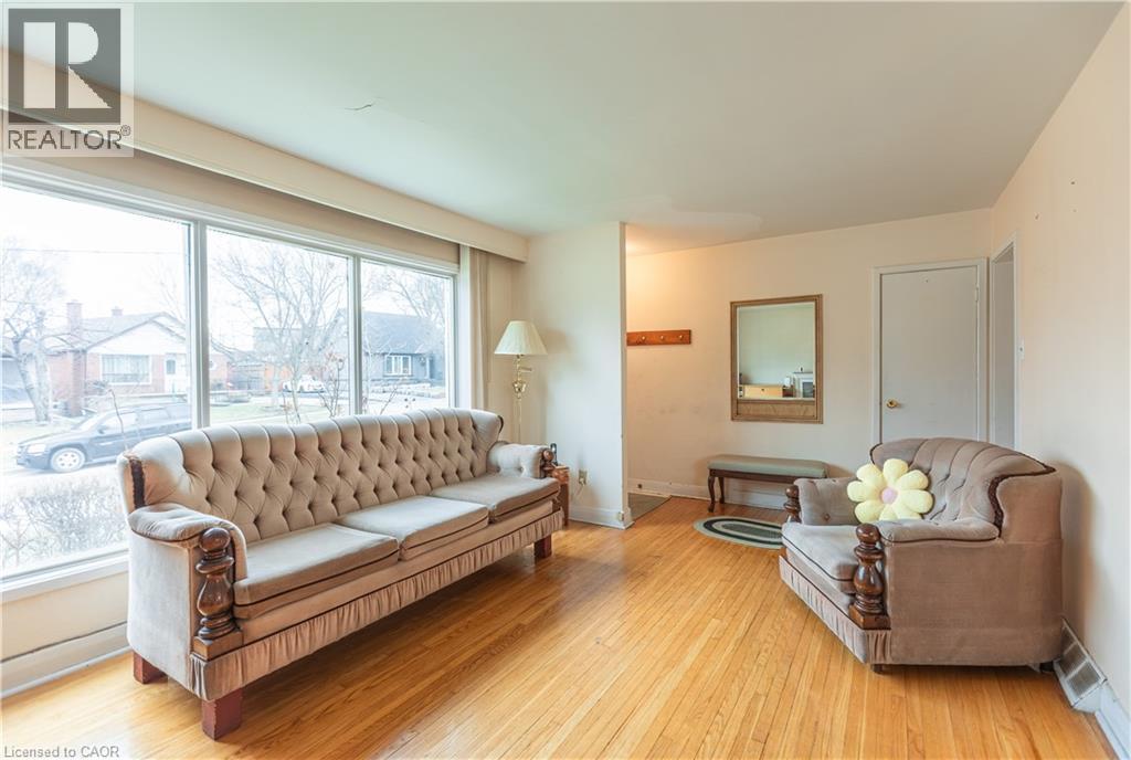 1 Snaresbrook Drive, Toronto, Ontario  M9W 2N5 - Photo 7 - 40817743