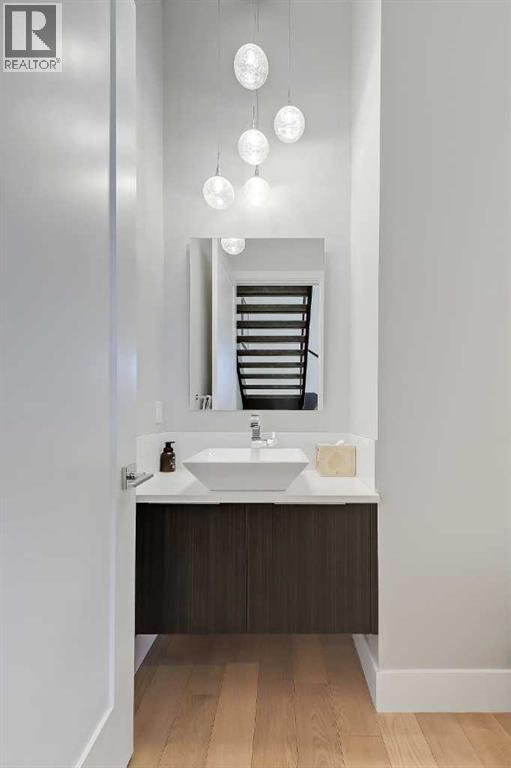 1705 46 Avenue SW, Calgary, Alberta  T2T 2R6 - Photo 12 - A2296408