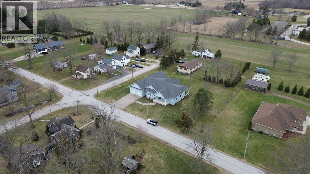 3167 Broadway Street, Brooke-Alvinston, Ontario  N0N 1A0 - Photo 25 - 26007073