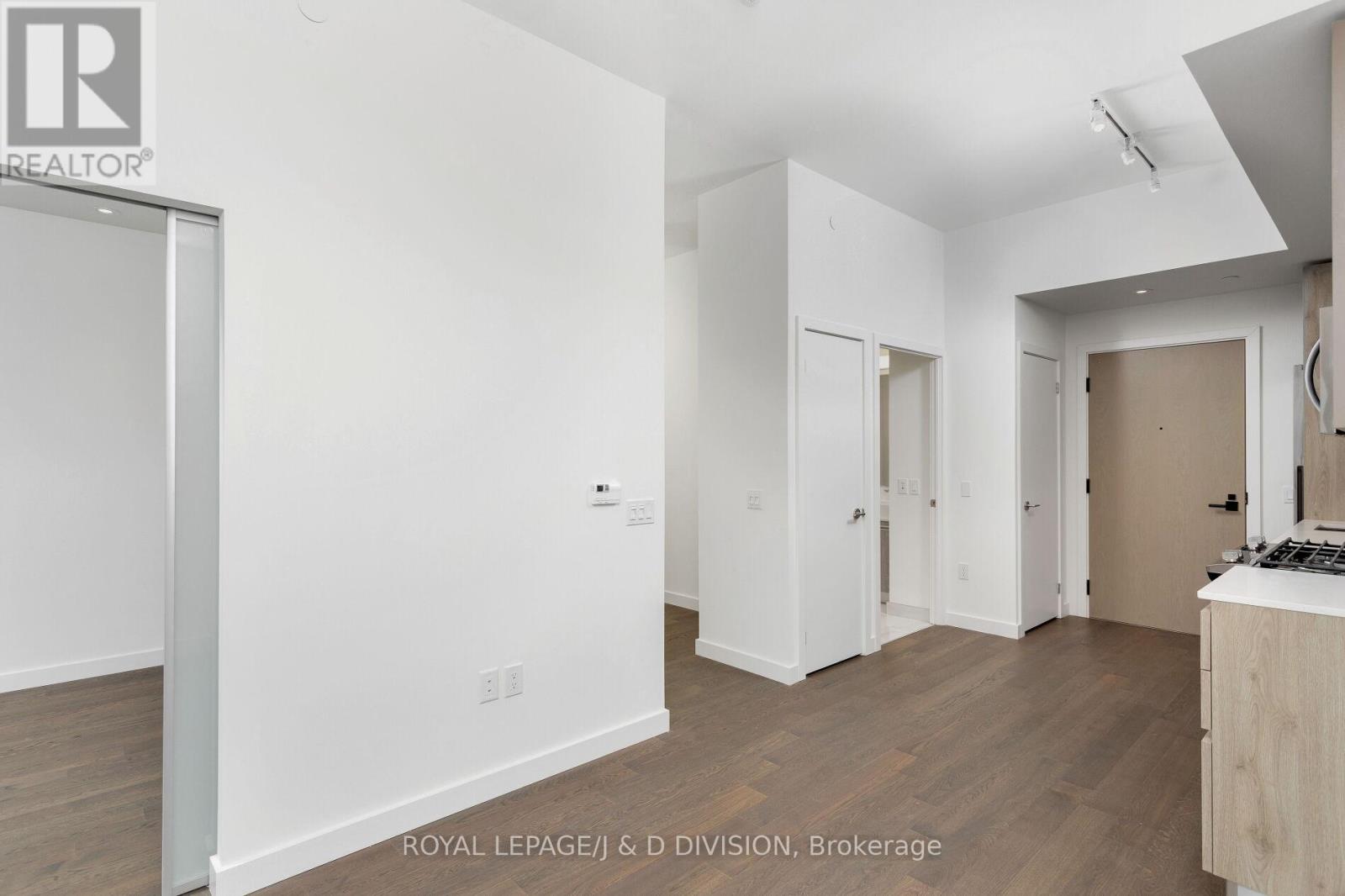 2308 - 2a Church Street, Toronto, Ontario  M5E 0E1 - Photo 2 - C12960010