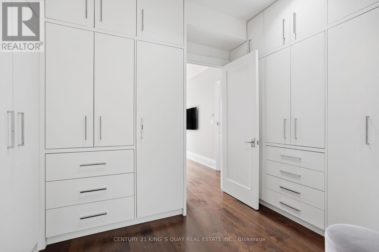 33 Nesbitt Drive, Toronto, Ontario  M4W 2G2 - Photo 20 - C12960034