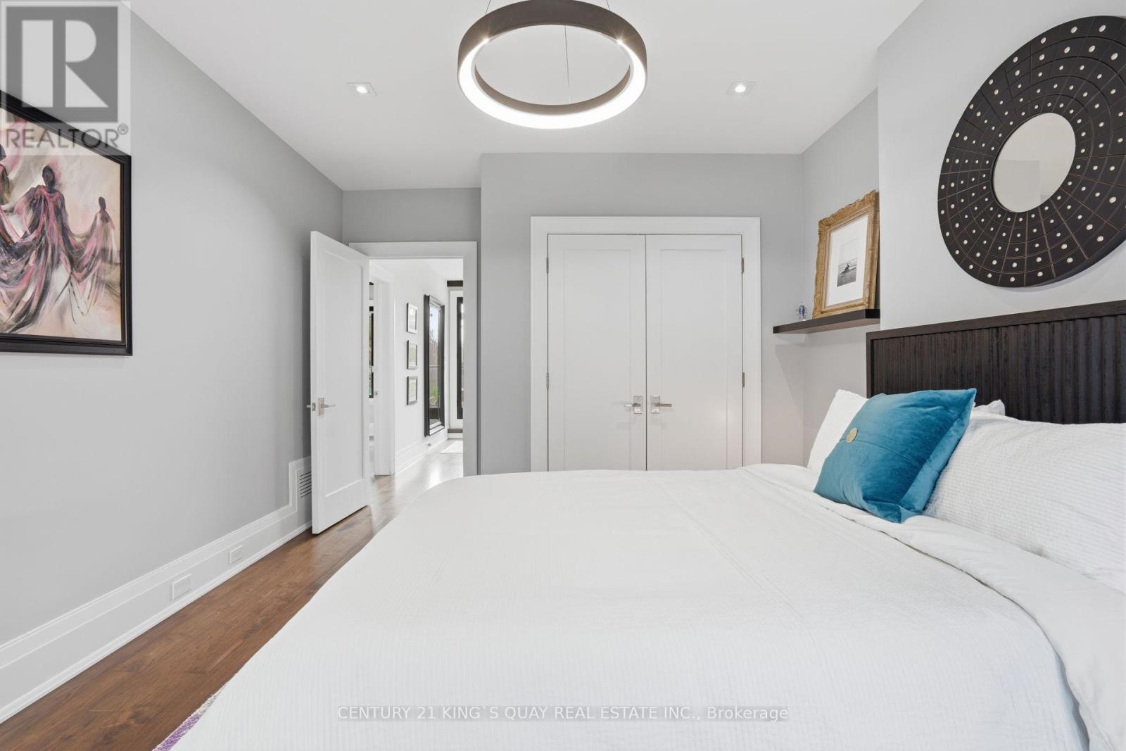 33 Nesbitt Drive, Toronto, Ontario  M4W 2G2 - Photo 27 - C12960034