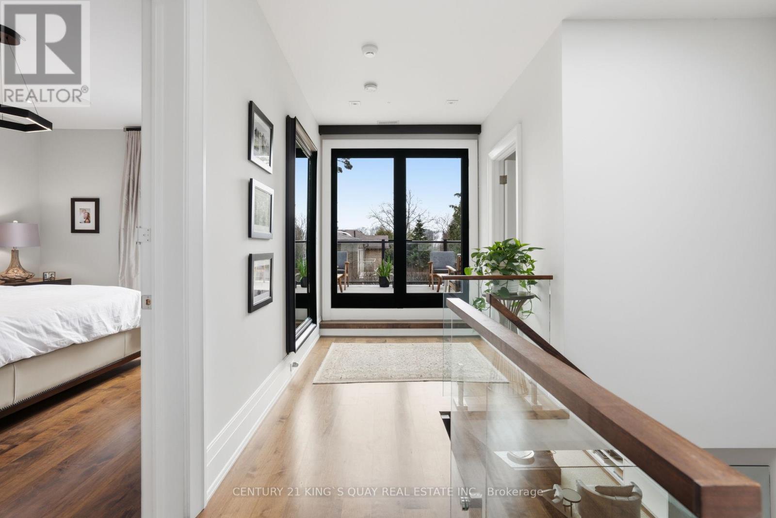 33 Nesbitt Drive, Toronto, Ontario  M4W 2G2 - Photo 29 - C12960034