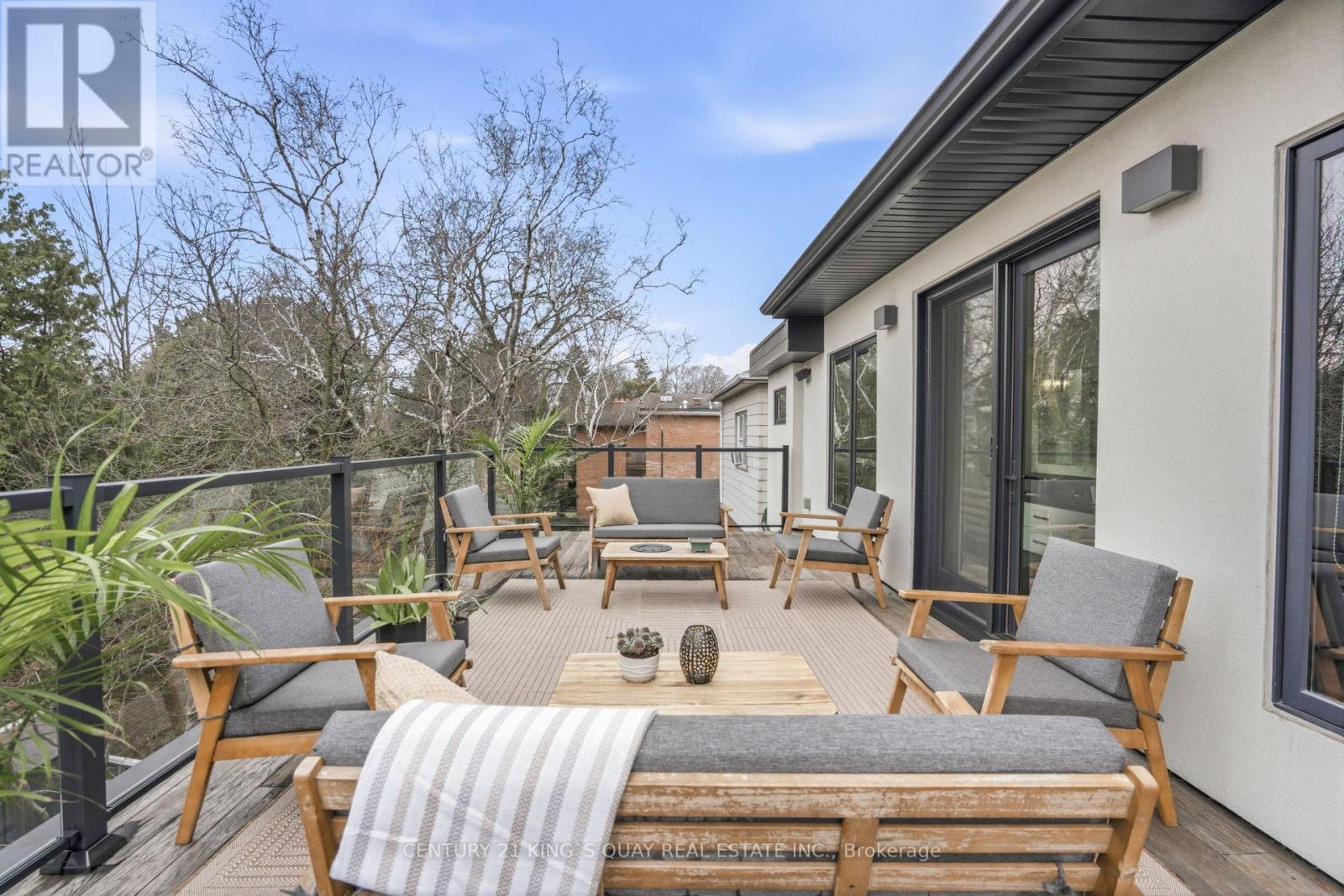 33 Nesbitt Drive, Toronto, Ontario  M4W 2G2 - Photo 31 - C12960034