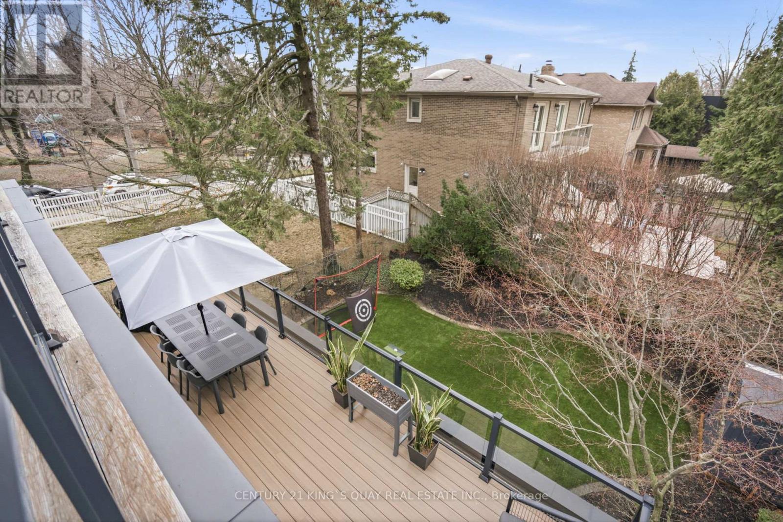 33 Nesbitt Drive, Toronto, Ontario  M4W 2G2 - Photo 33 - C12960034