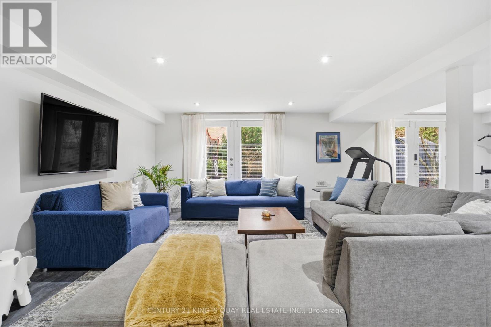 33 Nesbitt Drive, Toronto, Ontario  M4W 2G2 - Photo 39 - C12960034