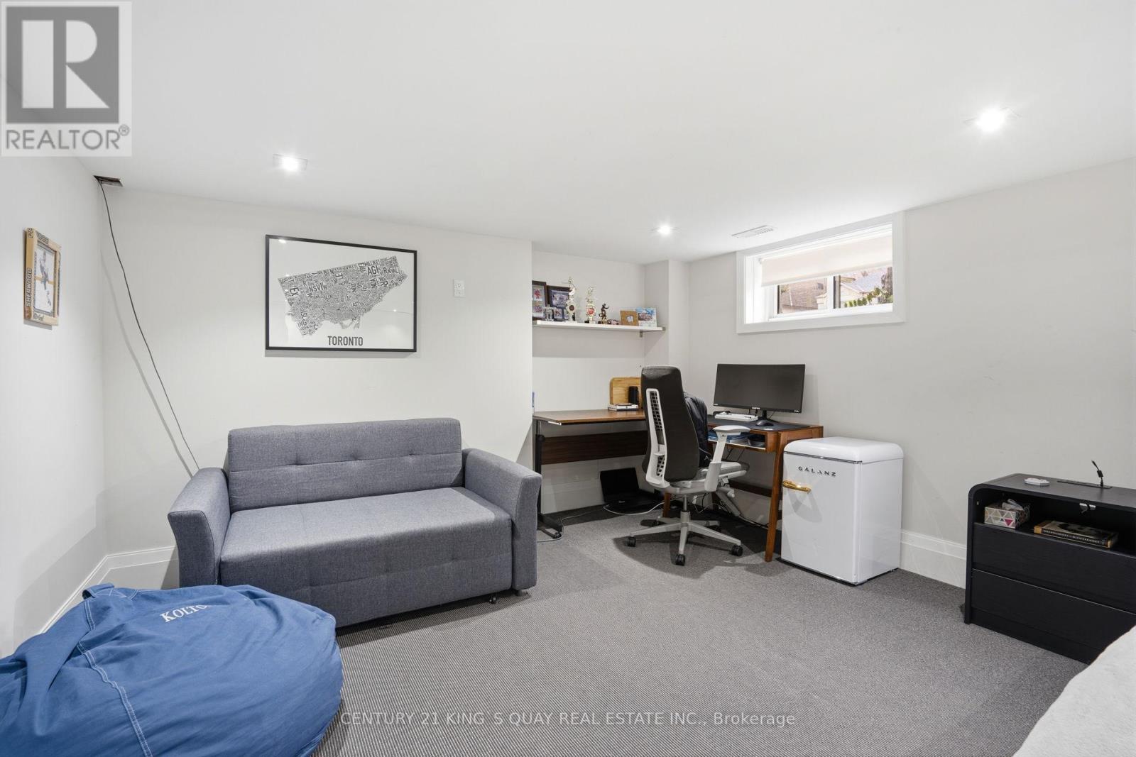 33 Nesbitt Drive, Toronto, Ontario  M4W 2G2 - Photo 43 - C12960034