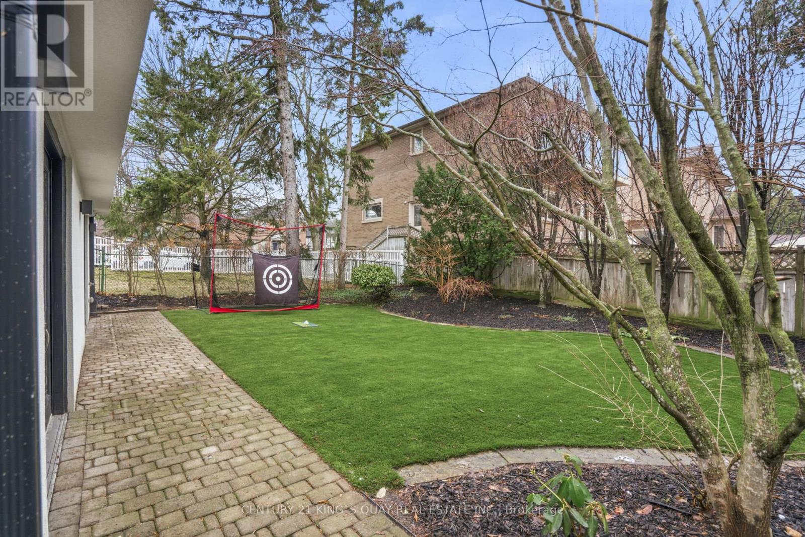 33 Nesbitt Drive, Toronto, Ontario  M4W 2G2 - Photo 48 - C12960034