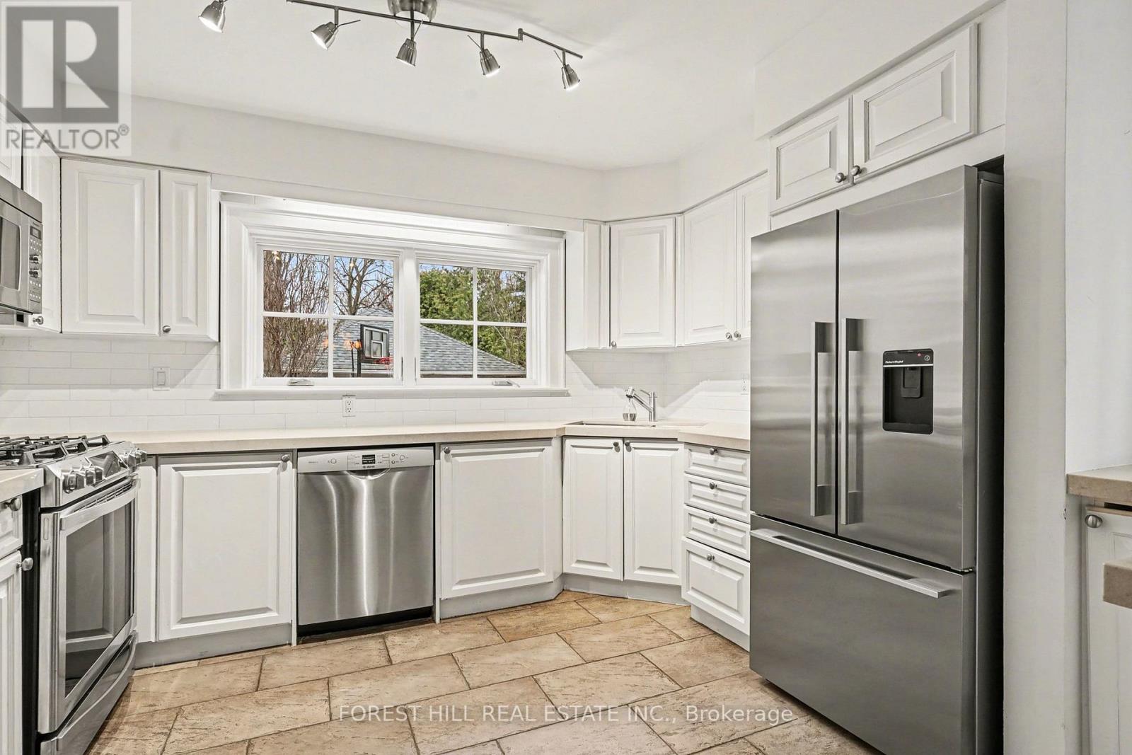 289 Glengrove Avenue, Toronto, Ontario  M5N 1W3 - Photo 12 - C12960040