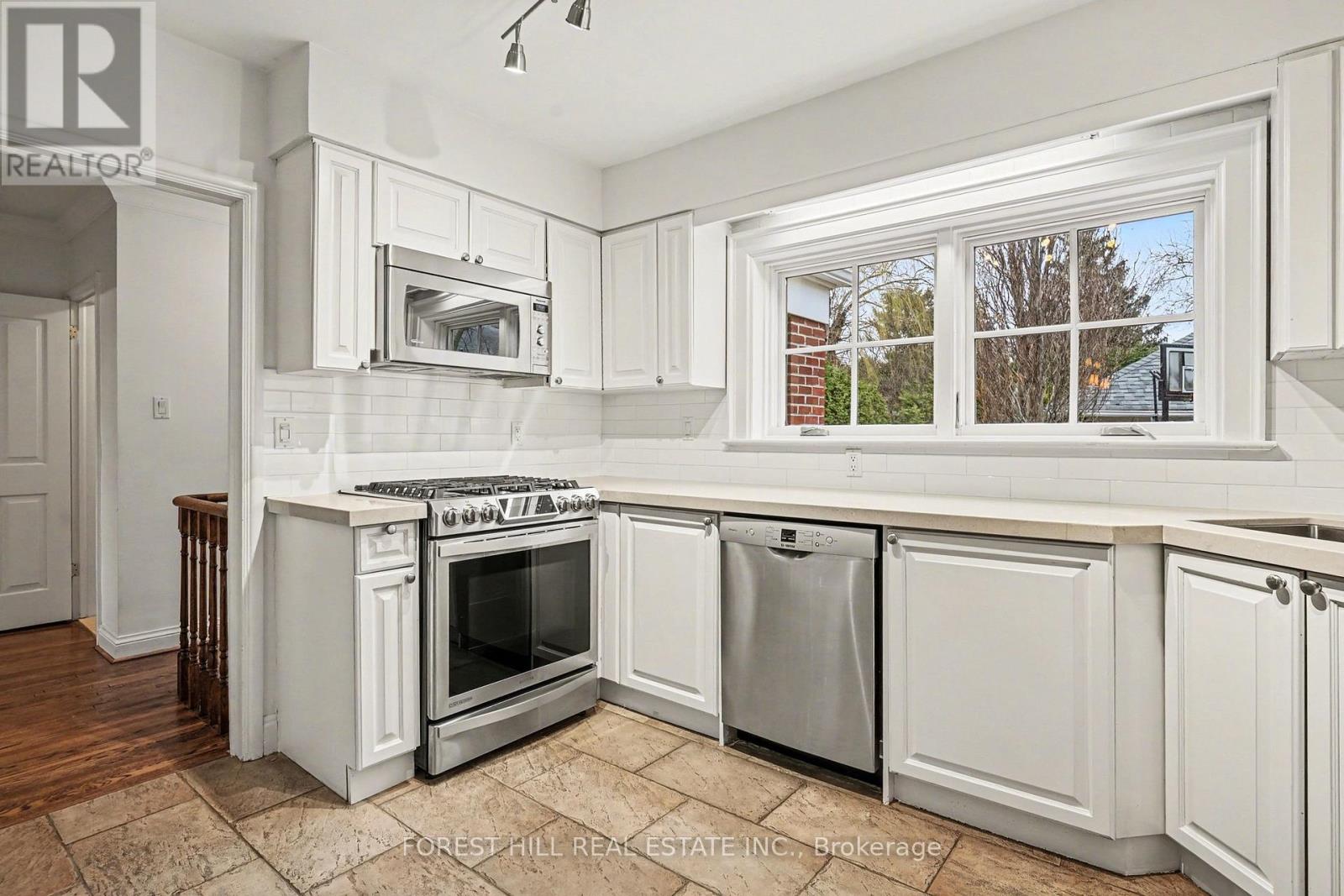 289 Glengrove Avenue, Toronto, Ontario  M5N 1W3 - Photo 13 - C12960040