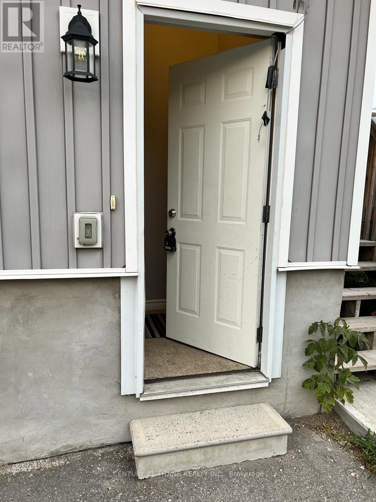 Lower - 1215 King Street E, Oshawa, Ontario  L1H 1H6 - Photo 2 - E12959988