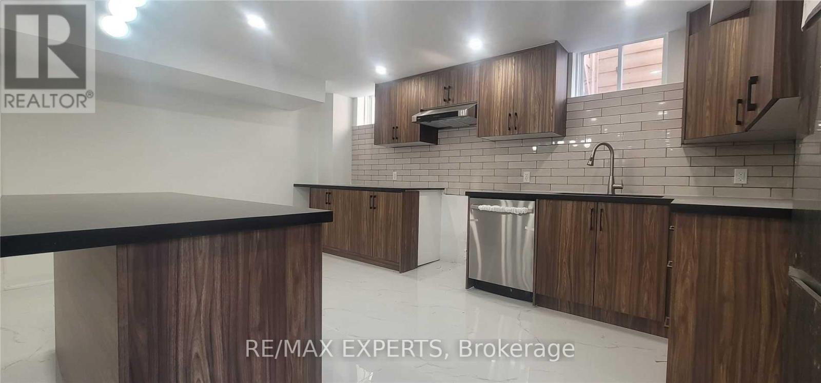 Bsmt - 159 Ross Vennare Crescent, Vaughan, Ontario  L4H 4N1 - Photo 3 - N12959624