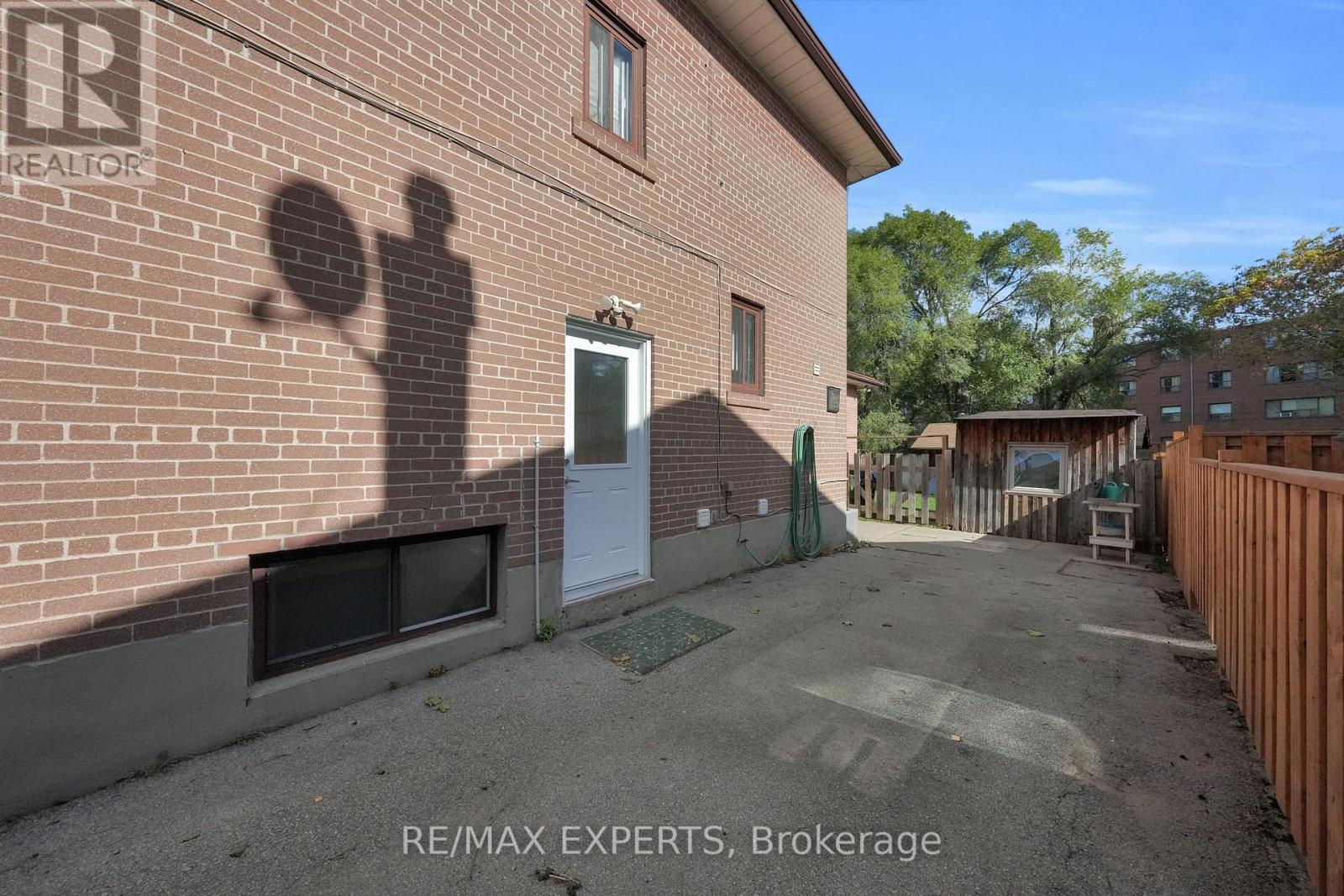 75 St Lucie Drive, Toronto, Ontario  M9M 1T1 - Photo 38 - W12940390