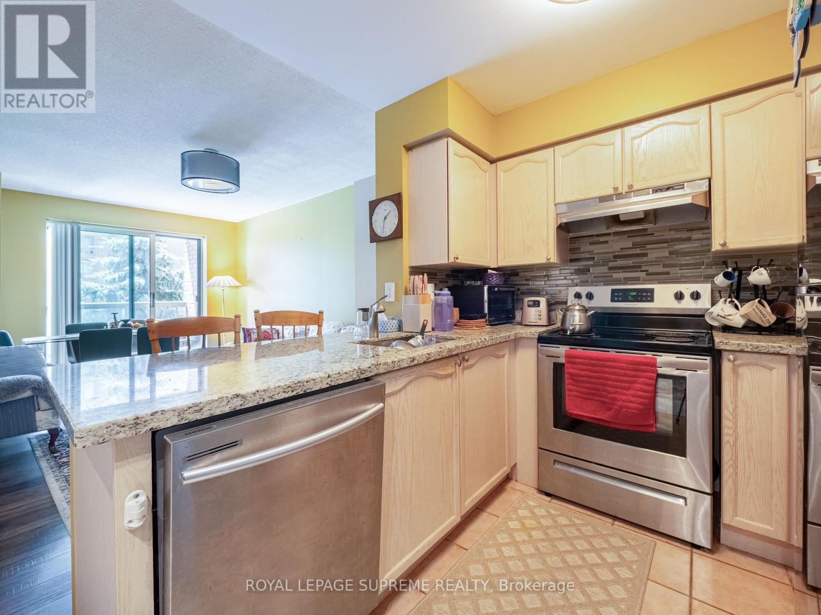 408 - 3 Ellesmere Street, Richmond Hill, Ontario  L4B 4N2 - Photo 8 - N12959994