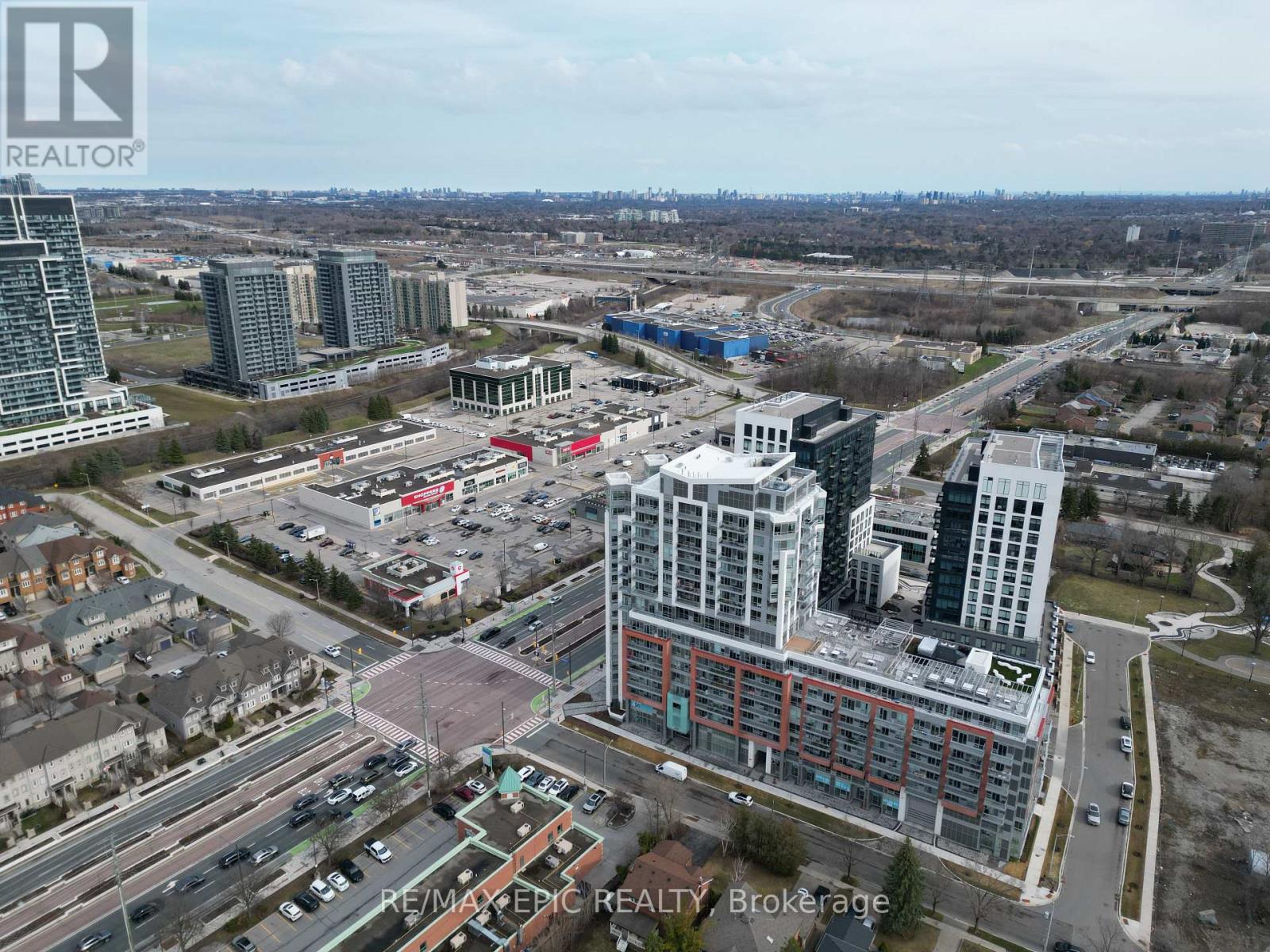 613 - 8888 Yonge Street, Richmond Hill, Ontario  L4C 5V6 - Photo 3 - N12960024