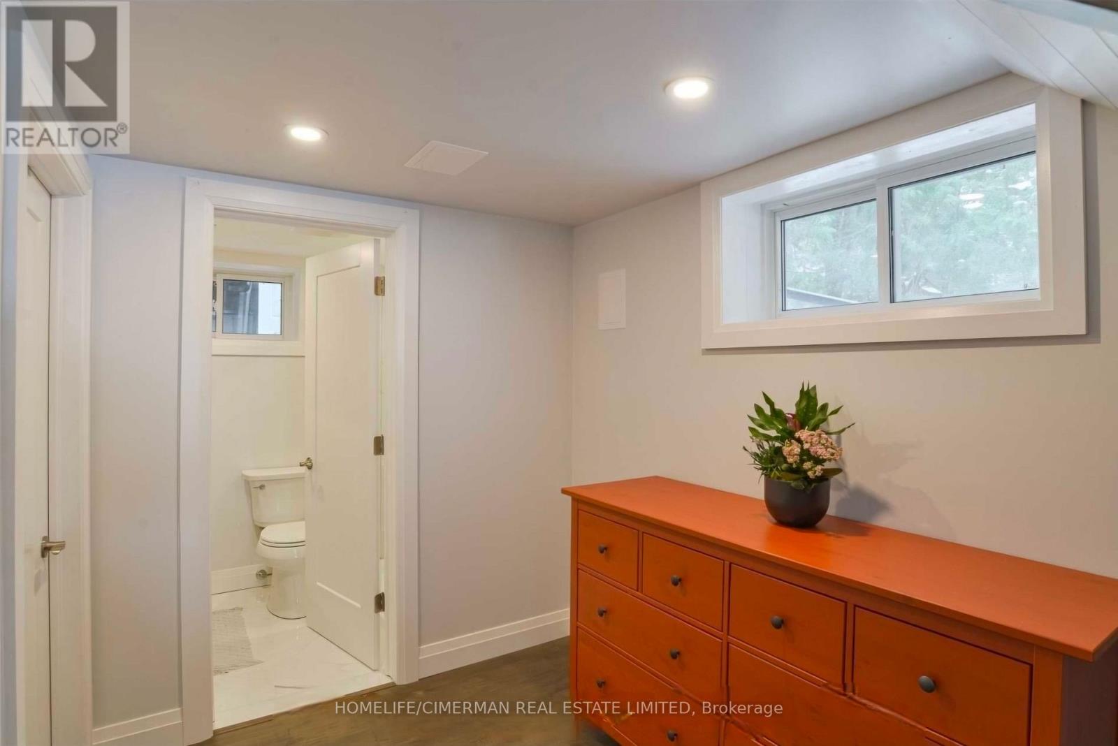 314 Robins Point Road, Tay, Ontario  L0K 2A0 - Photo 14 - S12960038