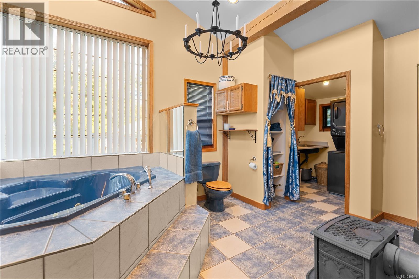 1059 Pat Burns Ave, Gabriola Island, British Columbia  V0R 1X2 - Photo 22 - 1030944