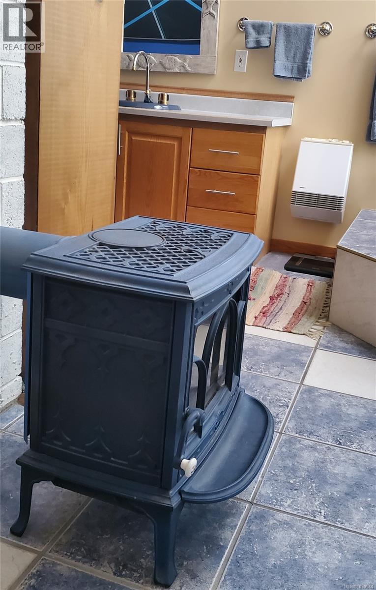 1059 Pat Burns Ave, Gabriola Island, British Columbia  V0R 1X2 - Photo 24 - 1030944