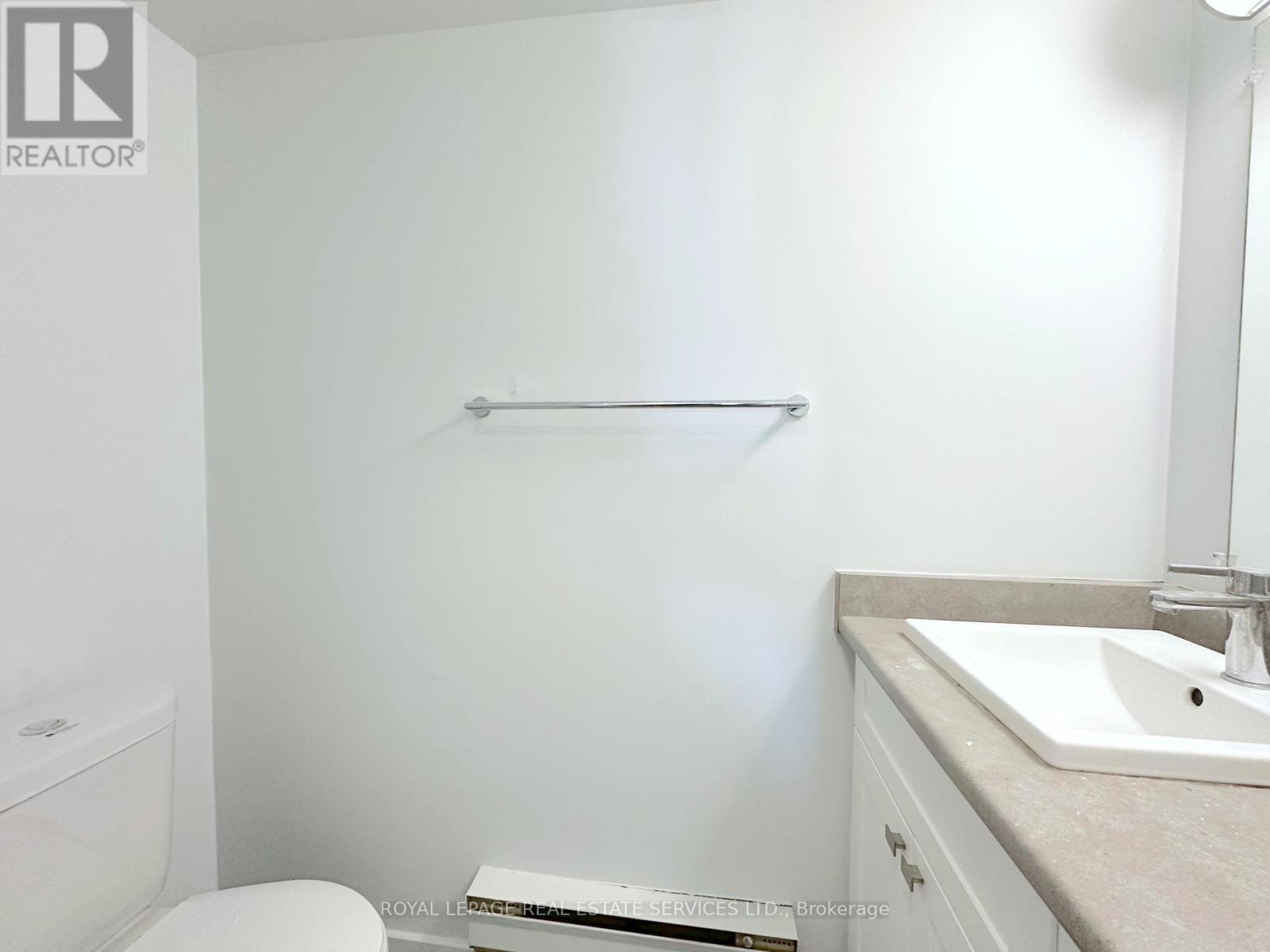 1108 - 190 Clark Boulevard, Brampton, Ontario  L6T 4A8 - Photo 9 - W12959968