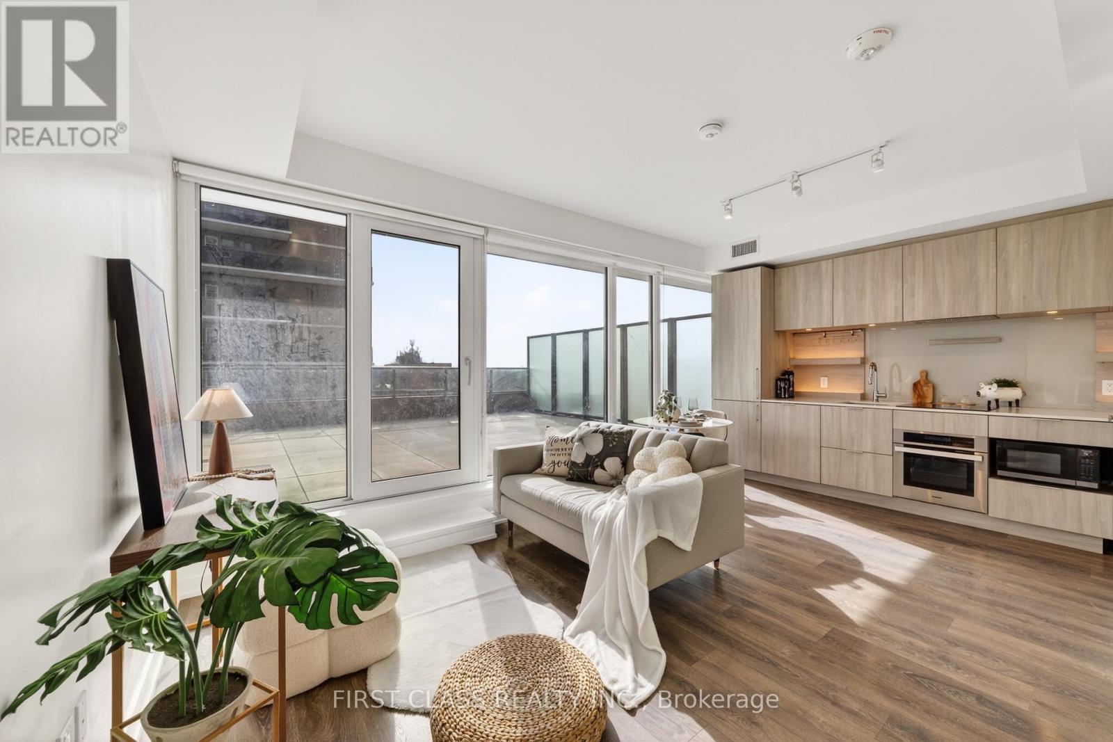 909 - 28 Ann Street, Mississauga, Ontario  L5G 0E1 - Photo 6 - W12959976