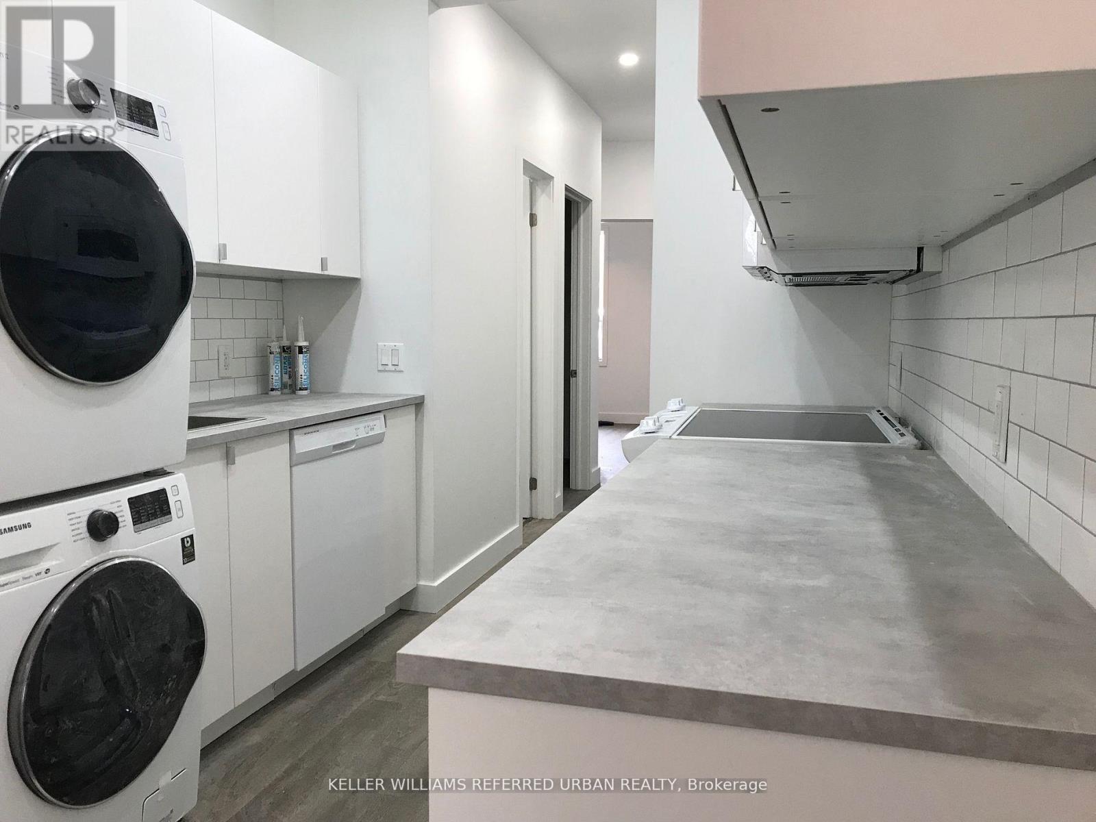 Room 3 - 344 Bartlett Avenue N, Toronto, Ontario  M6H 3G7 - Photo 4 - W12960016