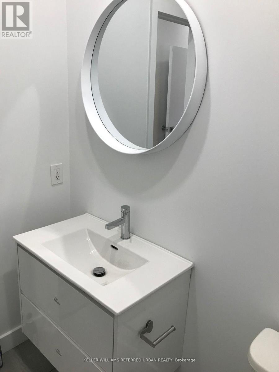 Room 3 - 344 Bartlett Avenue N, Toronto, Ontario  M6H 3G7 - Photo 9 - W12960016