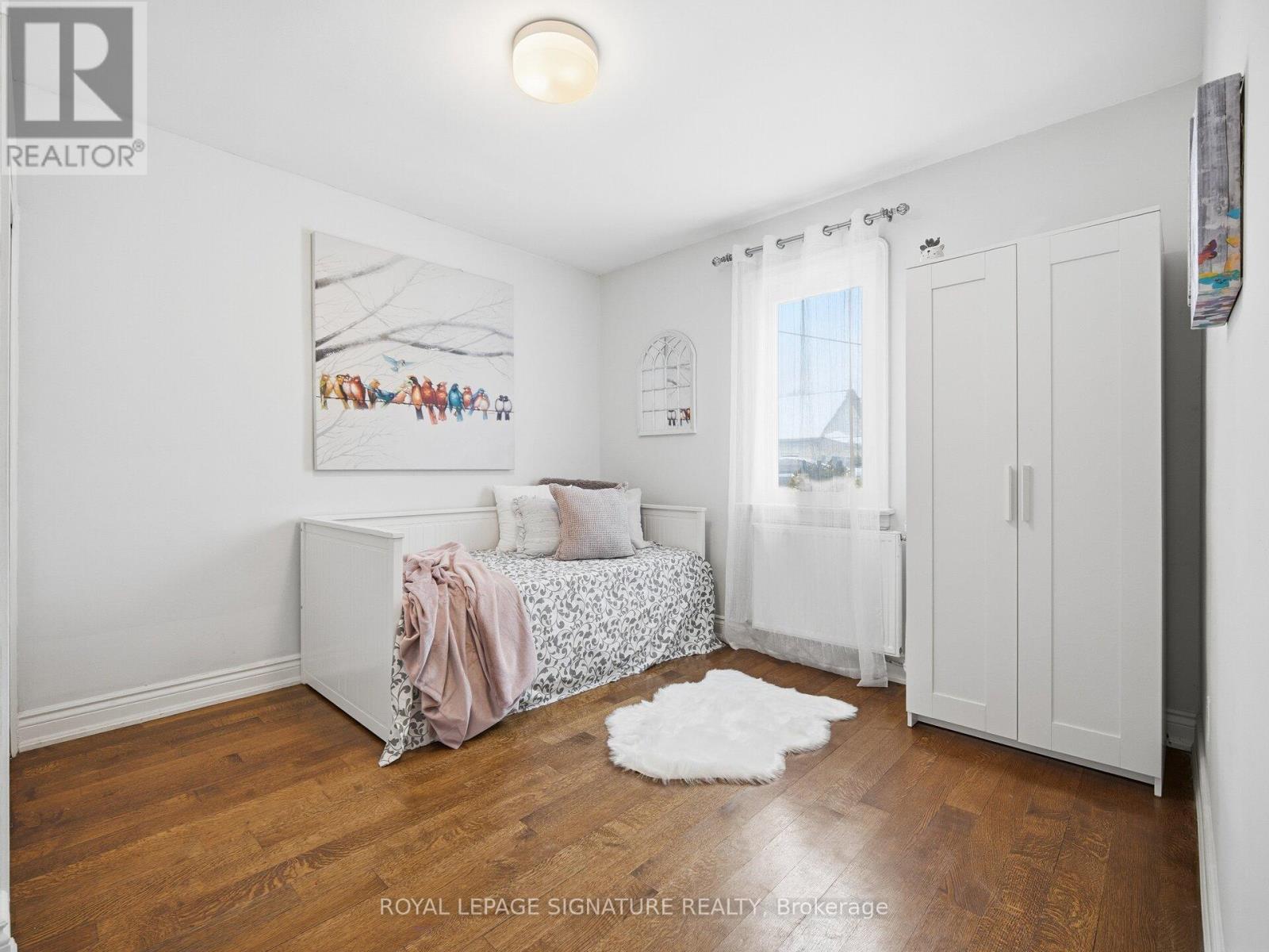 205 Prince Edward Drive S, Toronto, Ontario  M8Y 3X1 - Photo 10 - W12960020