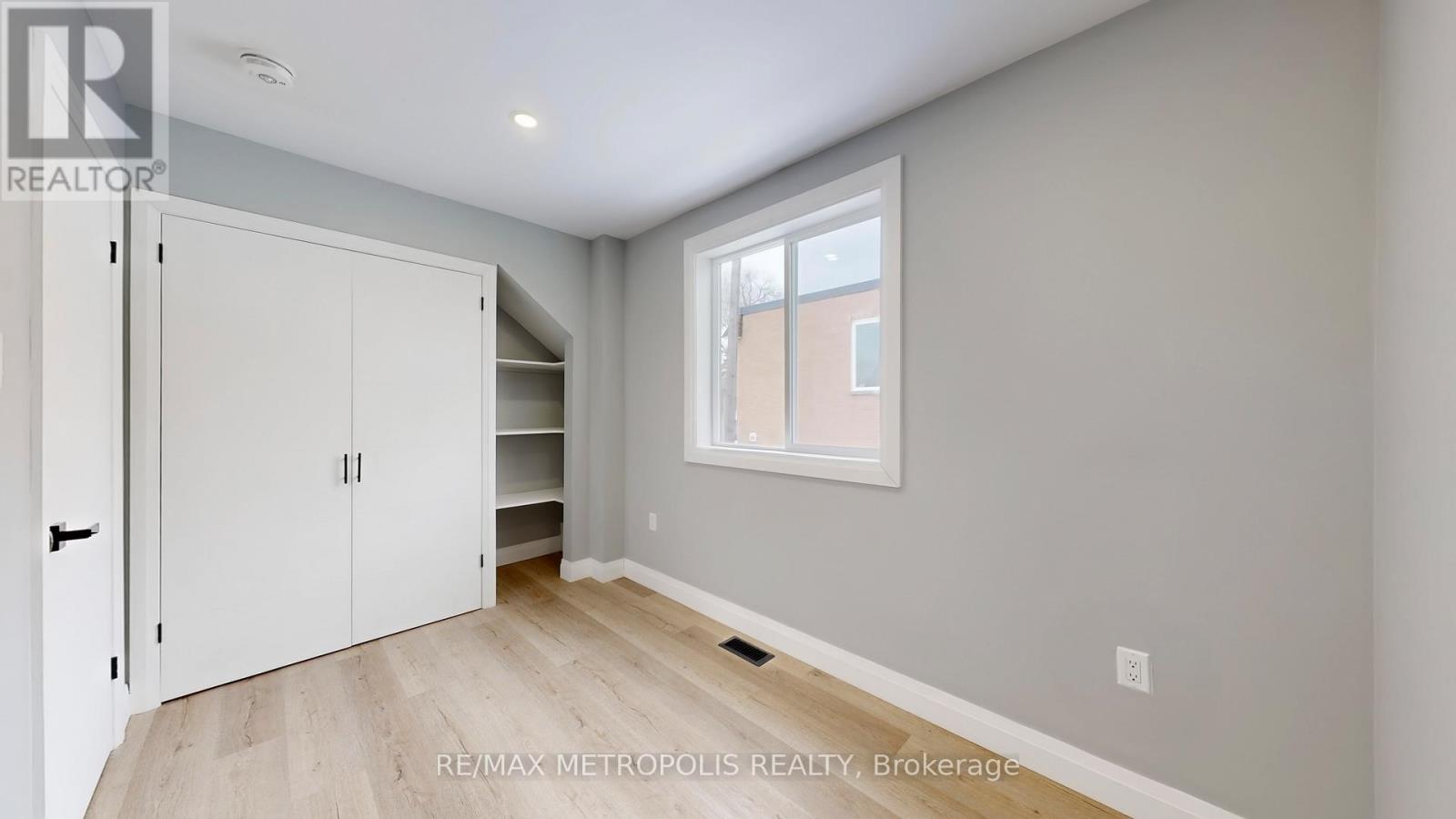 15 Eileen Avenue, Toronto, Ontario  M6N 1V5 - Photo 16 - W12960026