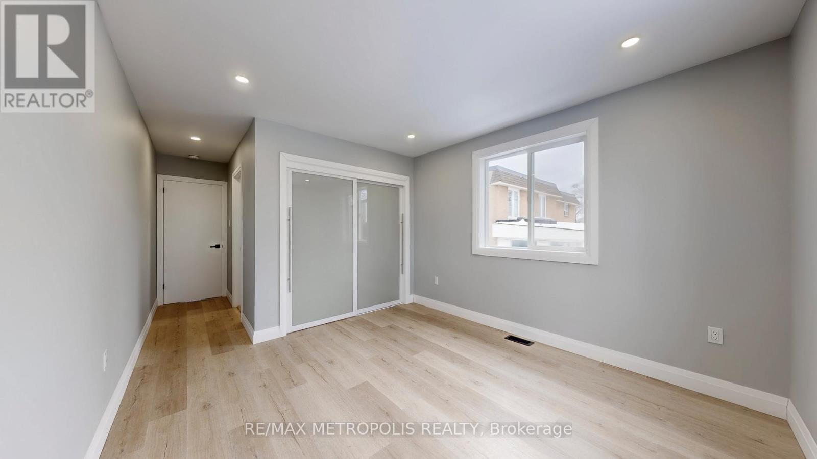 15 Eileen Avenue, Toronto, Ontario  M6N 1V5 - Photo 20 - W12960026