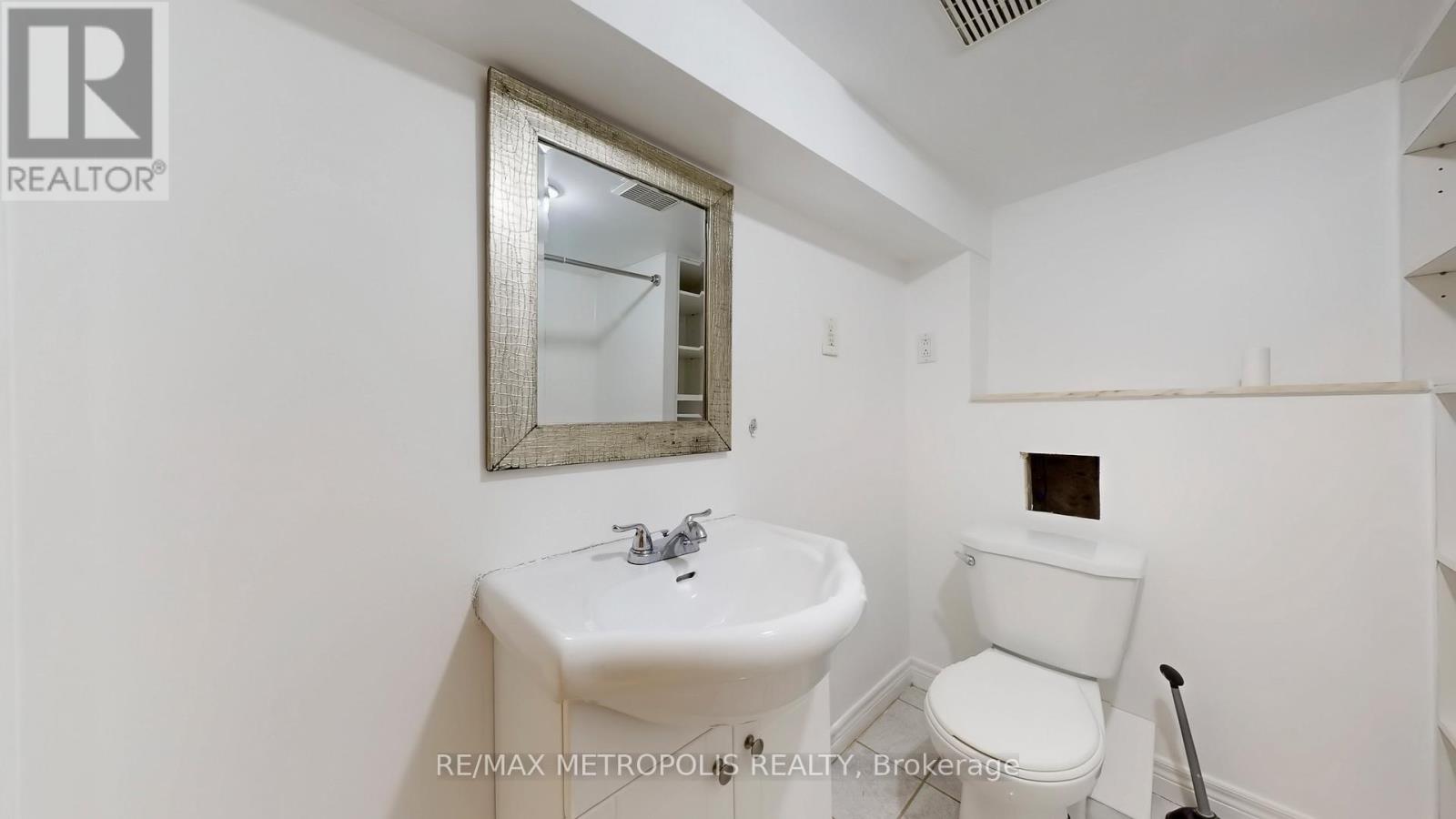 15 Eileen Avenue, Toronto, Ontario  M6N 1V5 - Photo 25 - W12960026