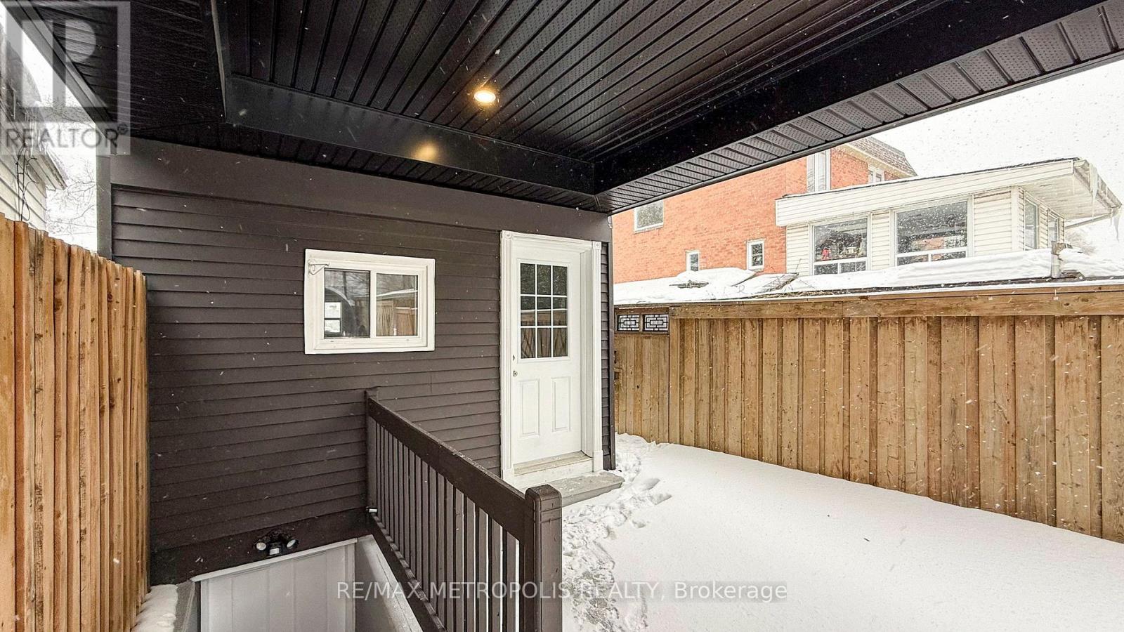 15 Eileen Avenue, Toronto, Ontario  M6N 1V5 - Photo 30 - W12960026