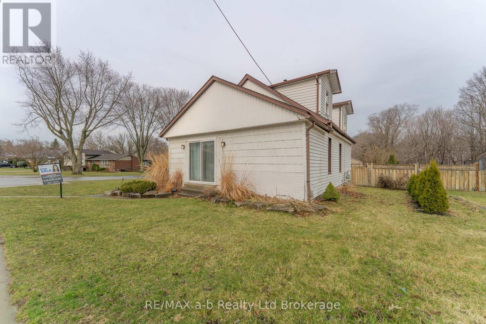 13 Potters Road N, Tillsonburg, Ontario  N4G 2G9 - Photo 38 - X12886534