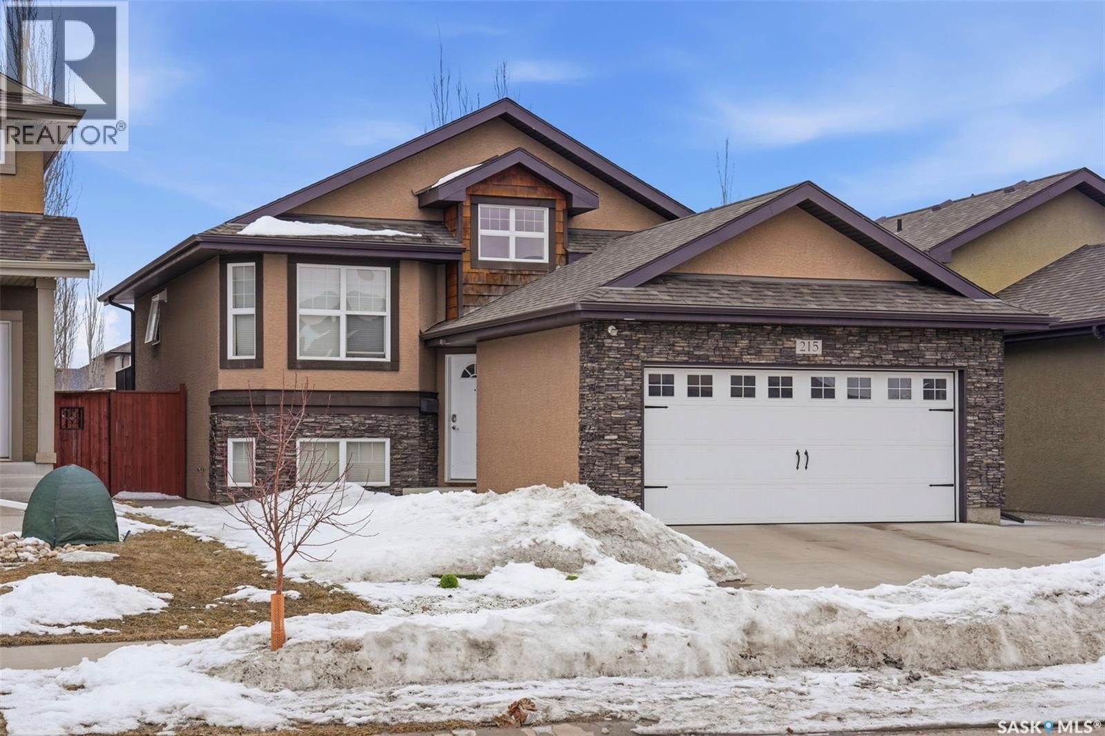 215 Snell Crescent, Saskatoon, Saskatchewan  S7T 0M7 - Photo 2 - SK032065