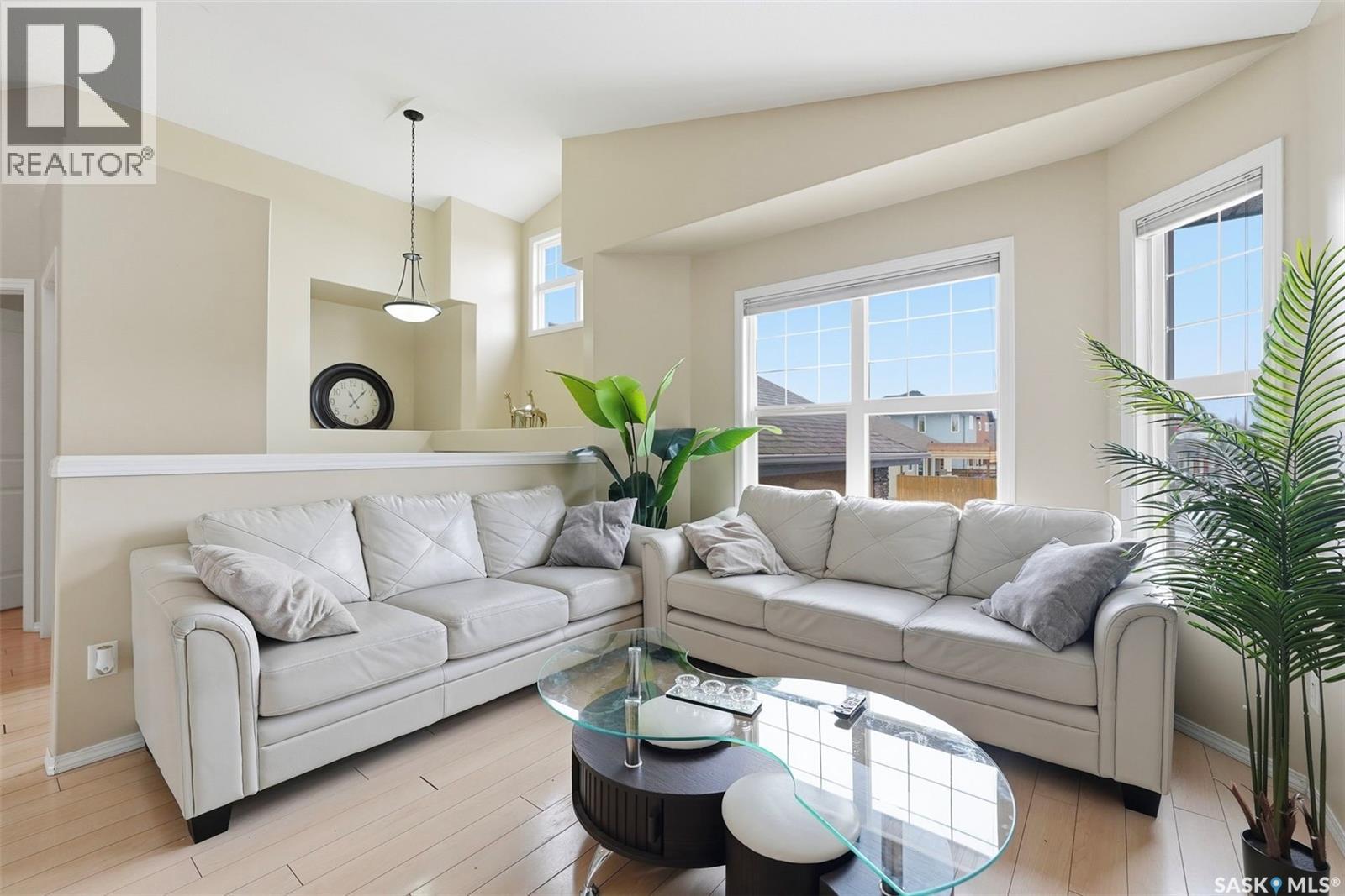 215 Snell Crescent, Saskatoon, Saskatchewan  S7T 0M7 - Photo 5 - SK032065