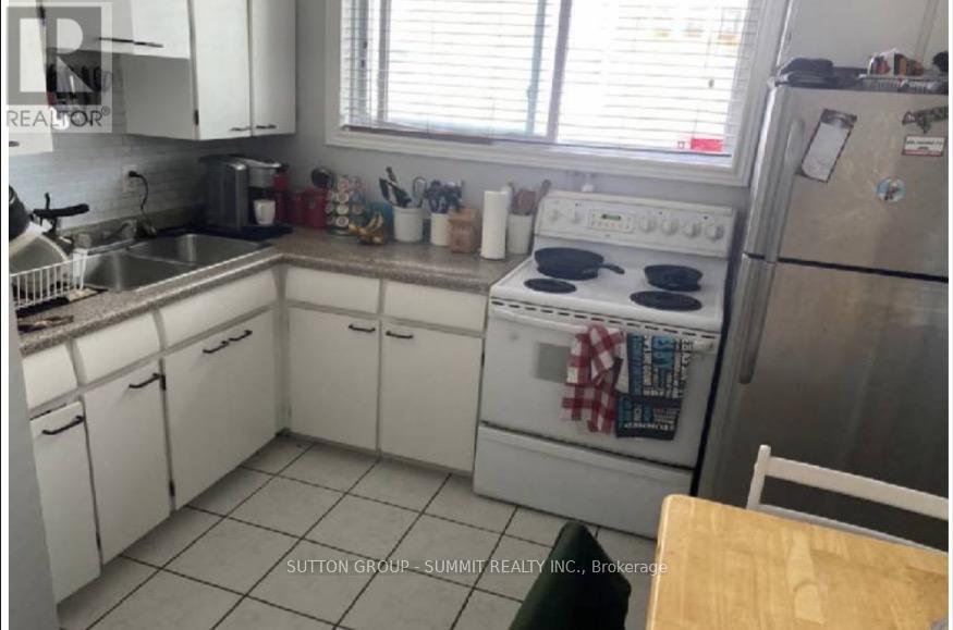 31 Southdale Avenue, Kitchener, Ontario  N2M 3V4 - Photo 6 - X12959946