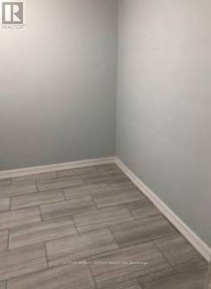 31 Southdale Avenue, Kitchener, Ontario  N2M 3V4 - Photo 9 - X12959946