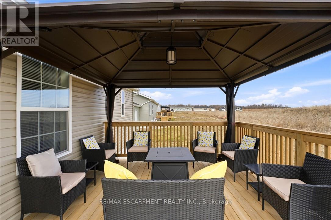 20 Hickory Hollow, Haldimand, Ontario  N0A 1L0 - Photo 35 - X12960044