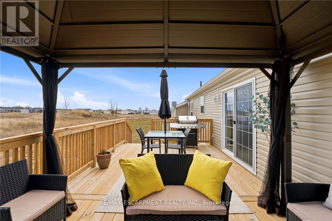 20 Hickory Hollow, Haldimand, Ontario  N0A 1L0 - Photo 36 - X12960044