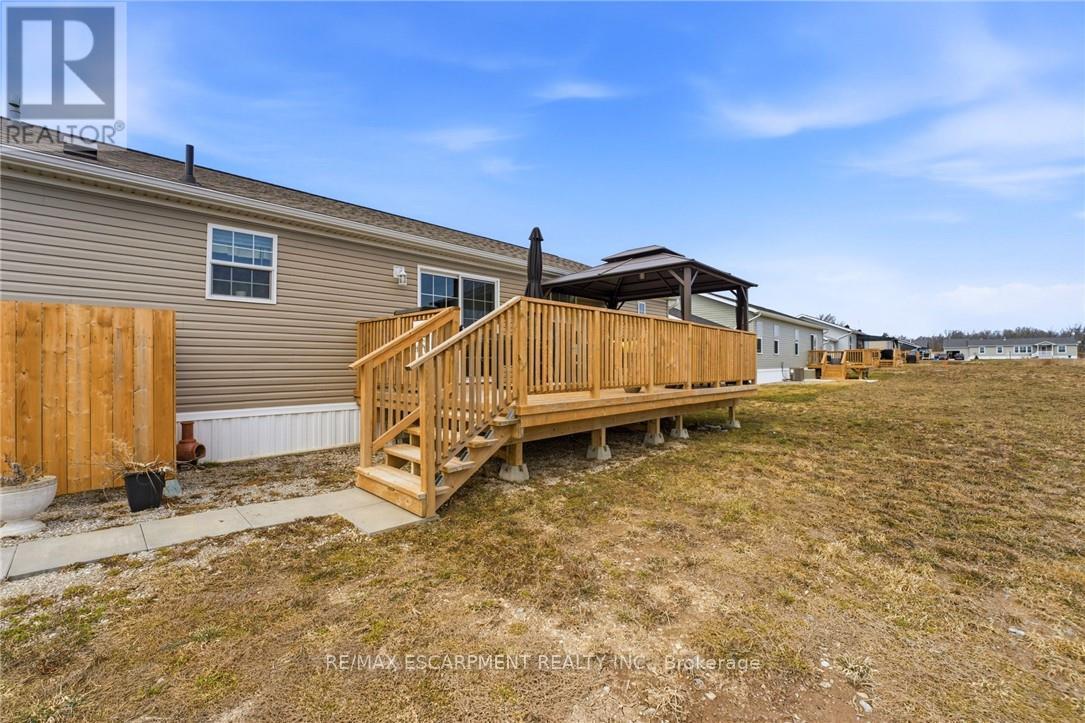 20 Hickory Hollow, Haldimand, Ontario  N0A 1L0 - Photo 38 - X12960044