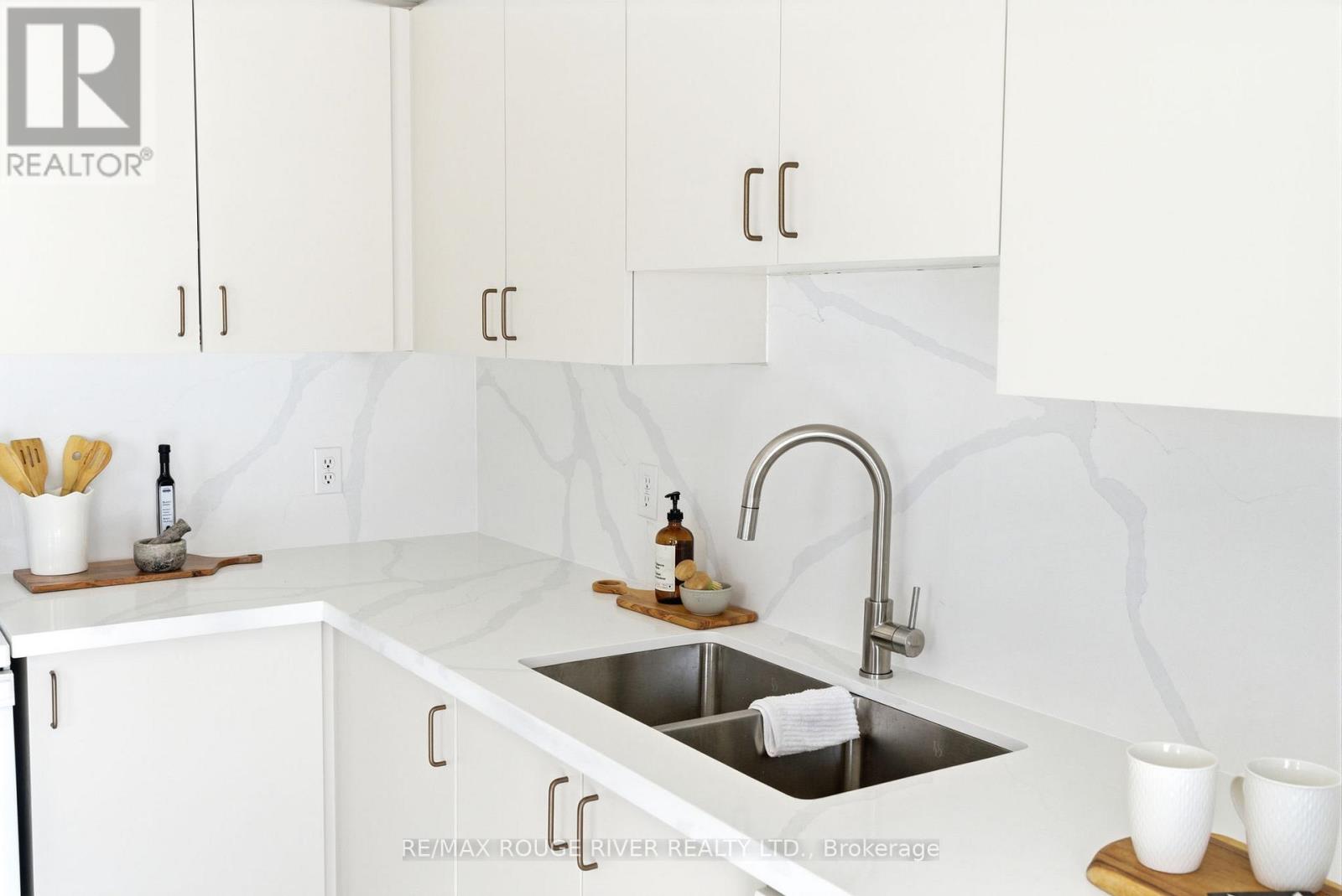 82 Havenwood Place, Whitby, Ontario  L1N 9V7 - Photo 18 - E12935476