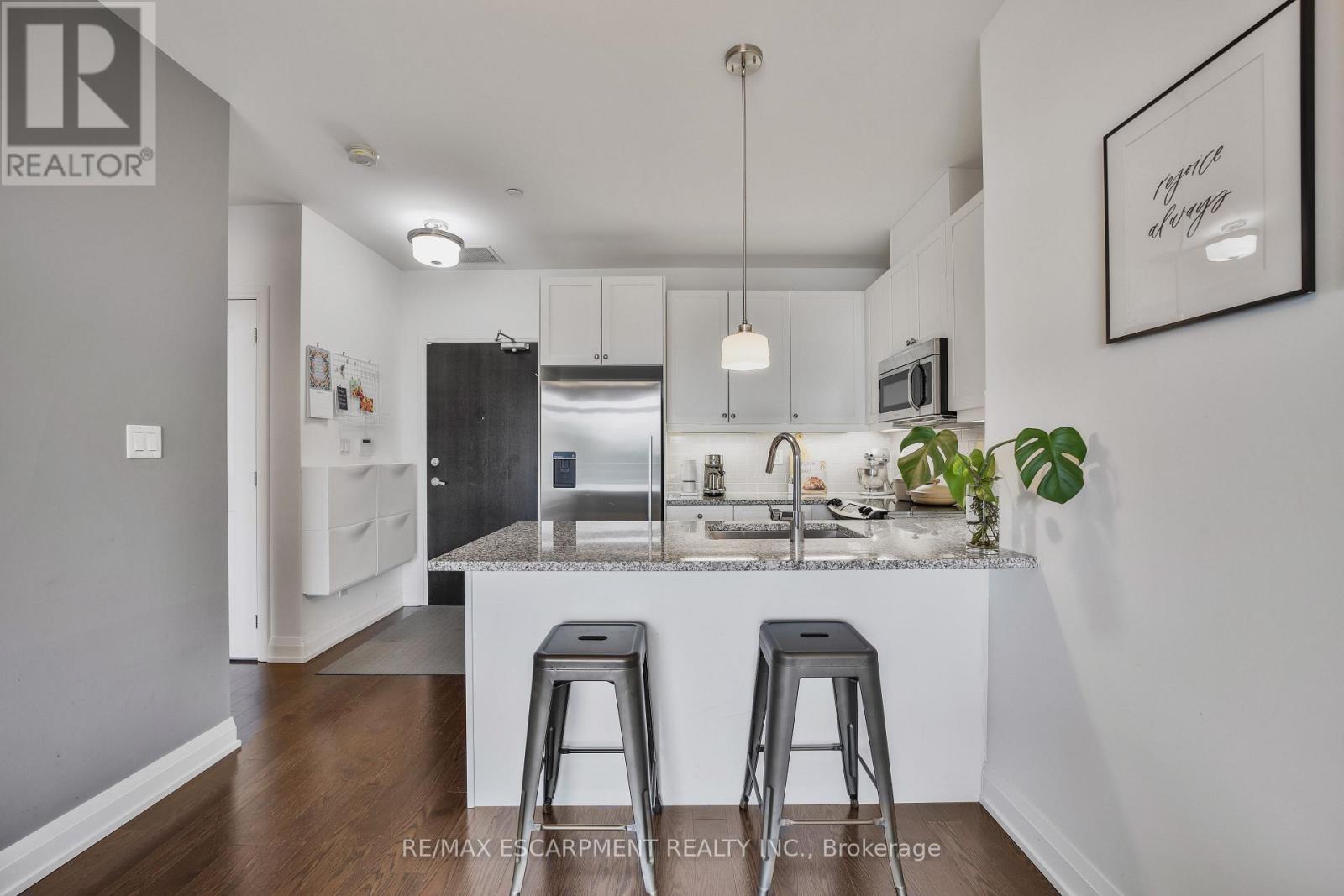 602a - 15277 Yonge Street, Aurora, Ontario  L4G 1N6 - Photo 6 - N12921466