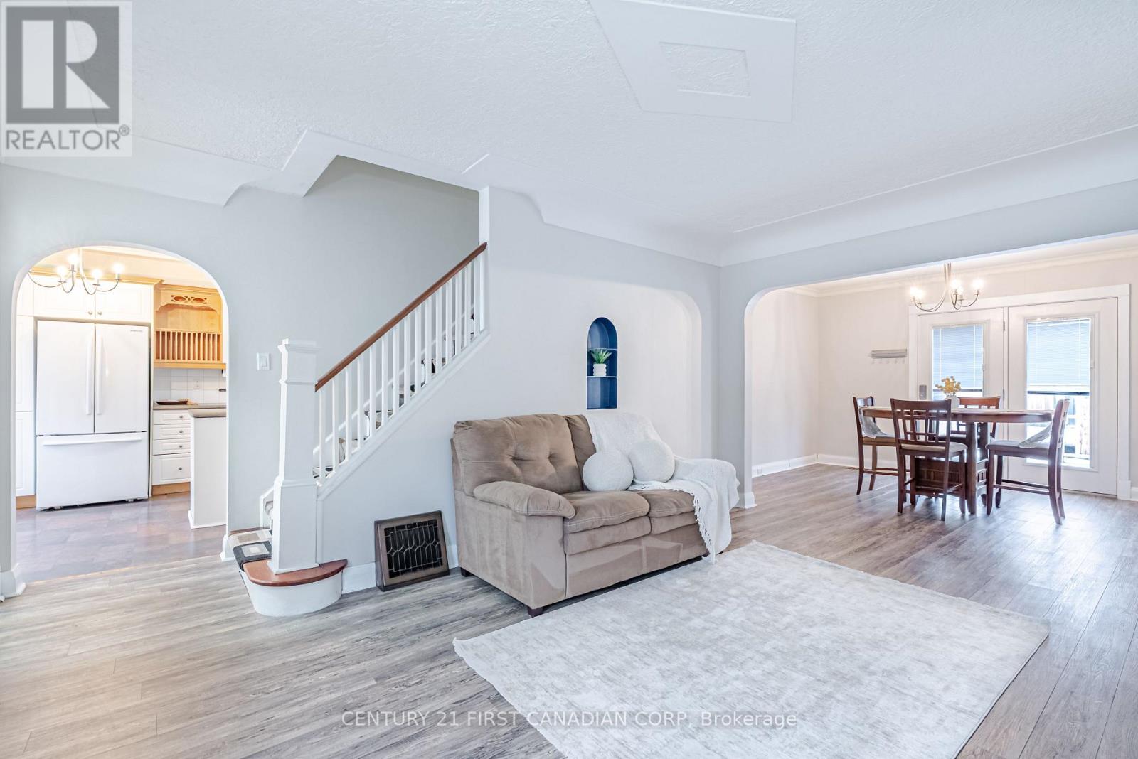 108 Myrtle Street, St. Thomas, Ontario  N5R 2G3 - Photo 16 - X12943844