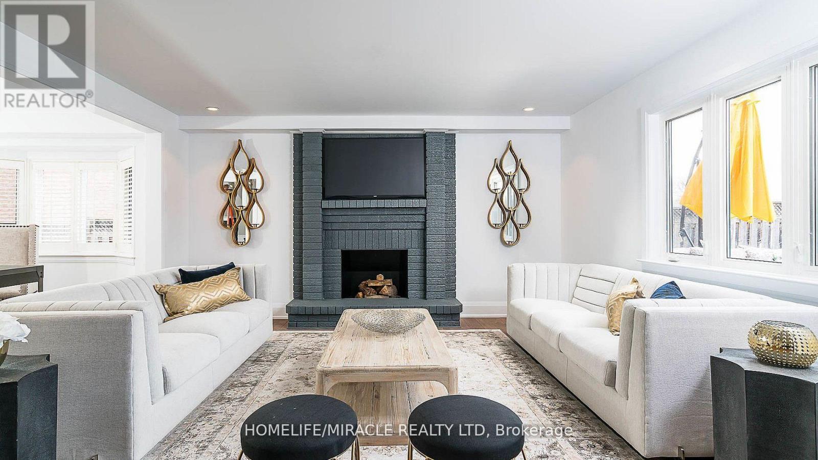 Upper - 157 Valeria Boulevard, Vaughan (East Woodbridge), Ontario  L4L 6W4 - Photo 11 - N12820496