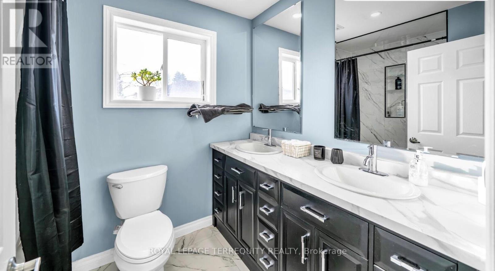 109 Thickson Road S, Whitby (Blue Grass Meadows), Ontario  L1N 2C7 - Photo 6 - E12646638