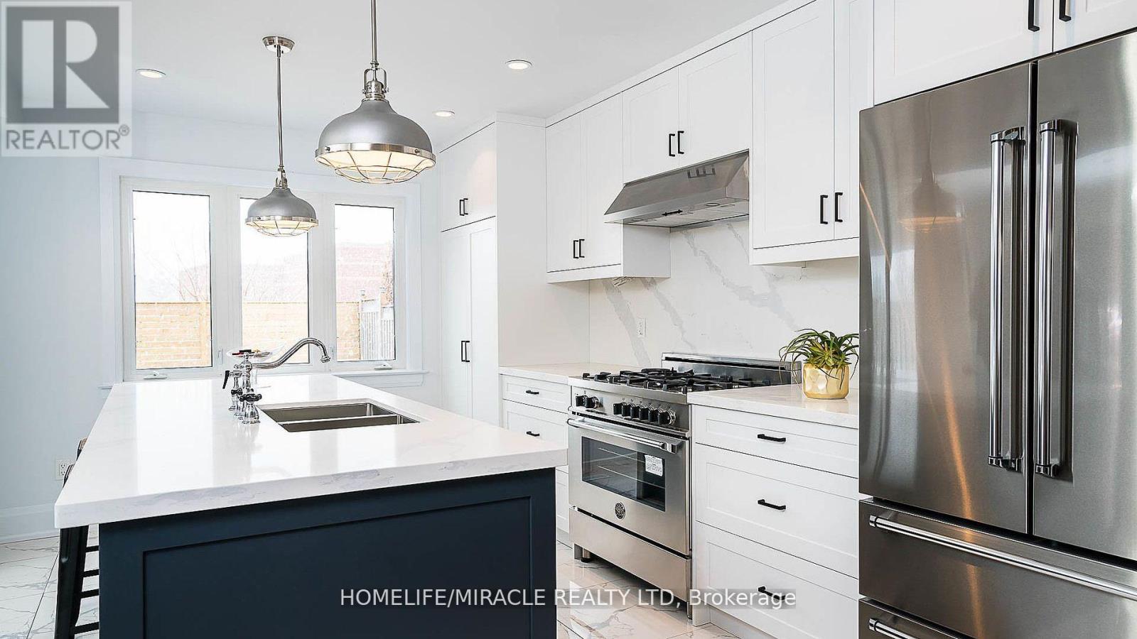 Upper - 157 Valeria Boulevard, Vaughan (East Woodbridge), Ontario  L4L 6W4 - Photo 14 - N12820496