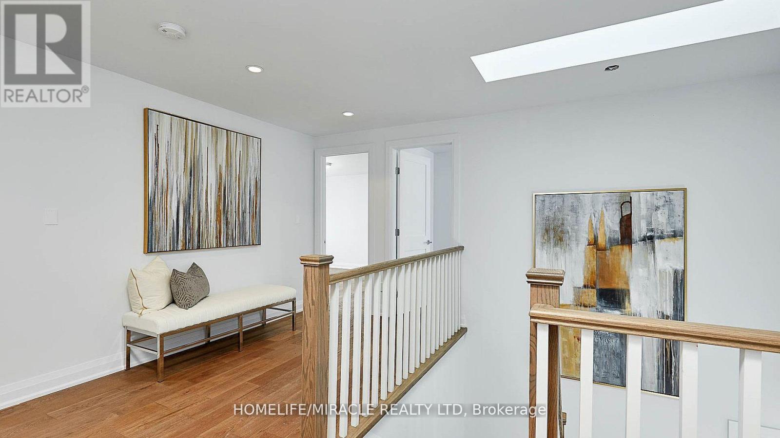 Upper - 157 Valeria Boulevard, Vaughan (East Woodbridge), Ontario  L4L 6W4 - Photo 17 - N12820496