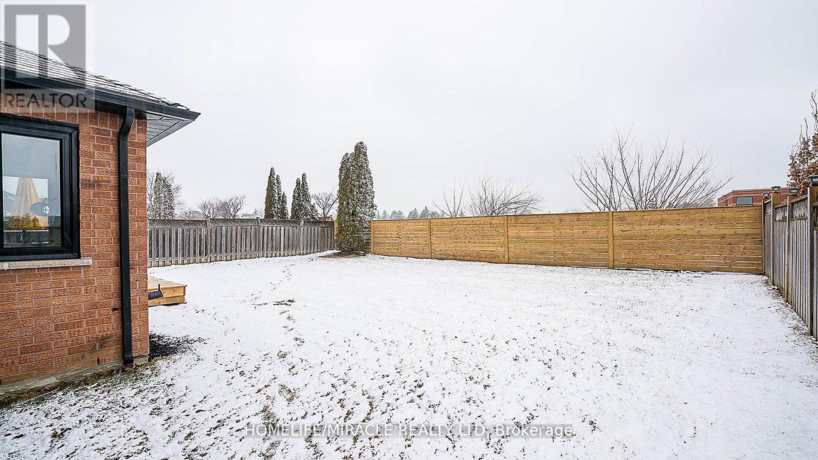 Upper - 157 Valeria Boulevard, Vaughan (East Woodbridge), Ontario  L4L 6W4 - Photo 36 - N12820496